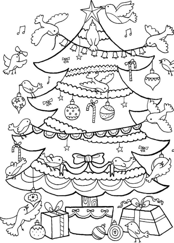Los pájaros decoran el árbol de Navidad