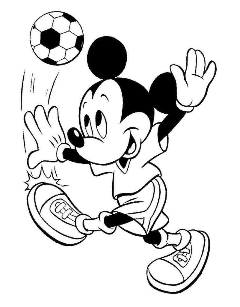 Mickey Mouse juega al fútbol