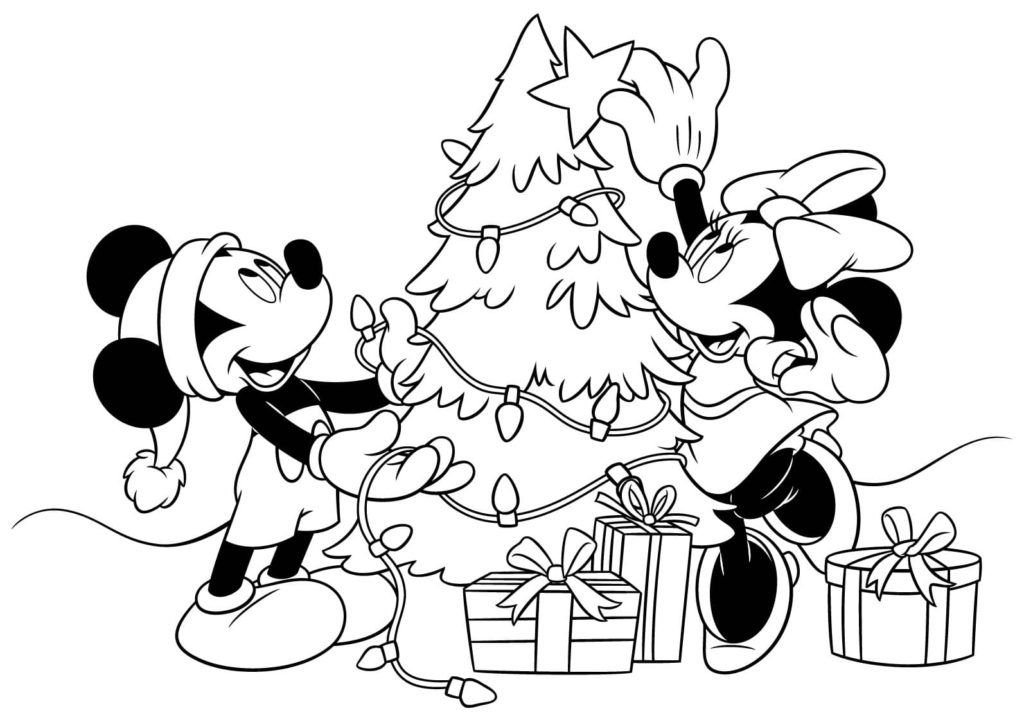 Mickey Mouse y Minnie decoran el árbol de Navidad