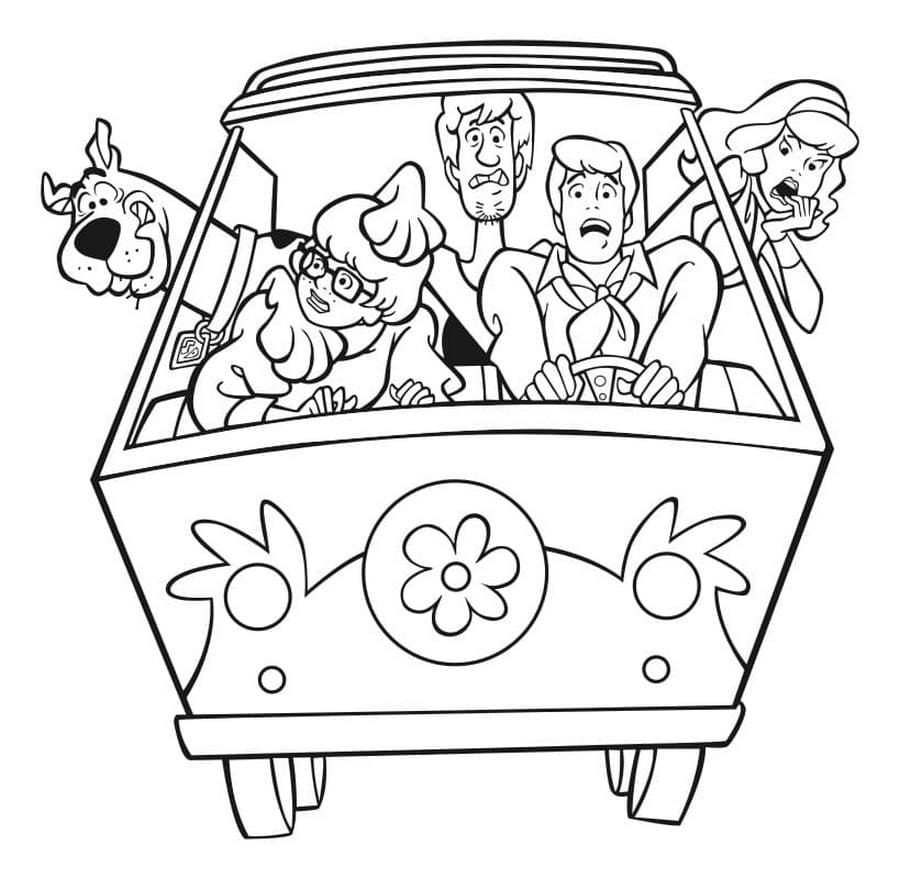 Scooby Doo y sus amigos conducen en el auto.