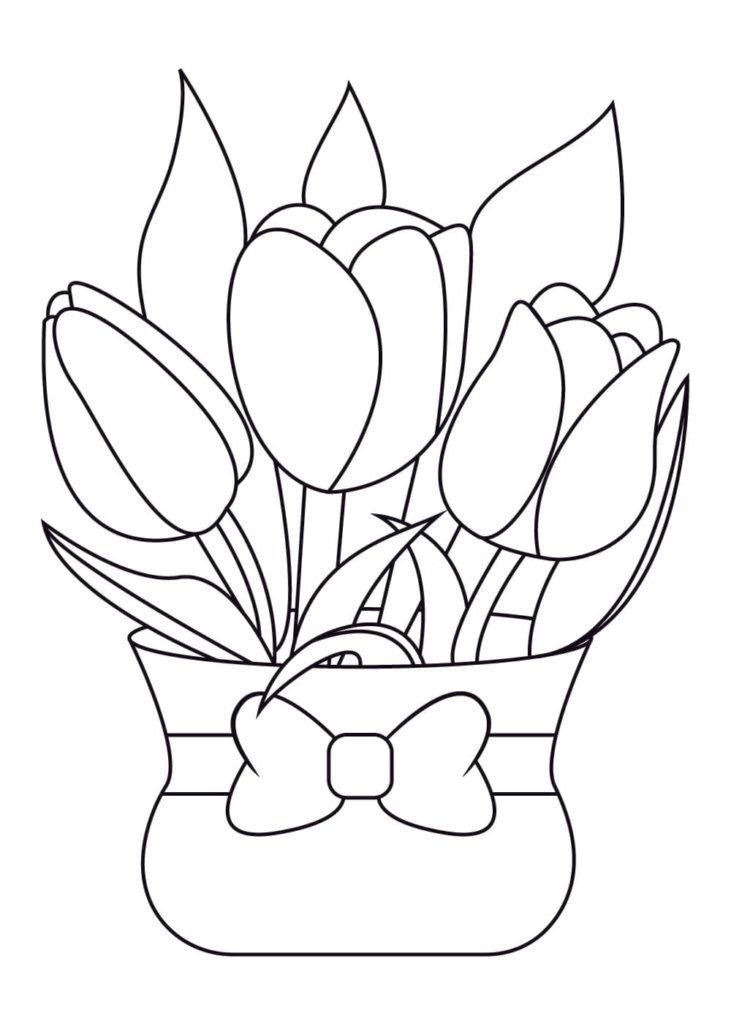 Cesta con tulipanes