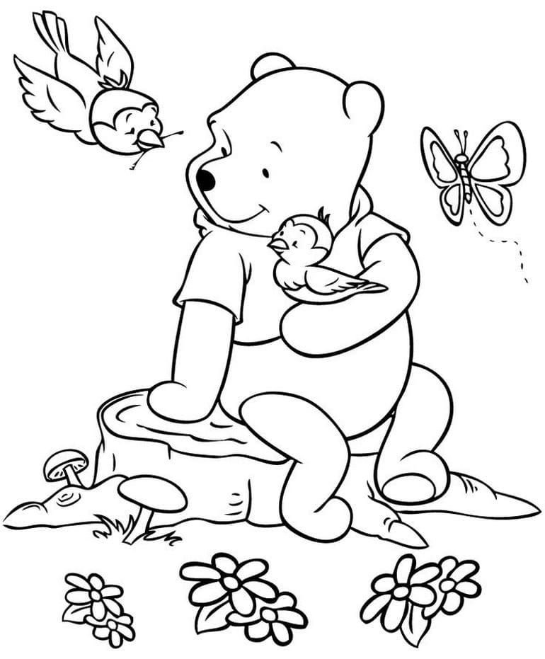 Winnie the Pooh con pájaros y mariposas