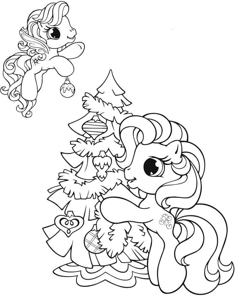 Ponis decoran el árbol de Navidad