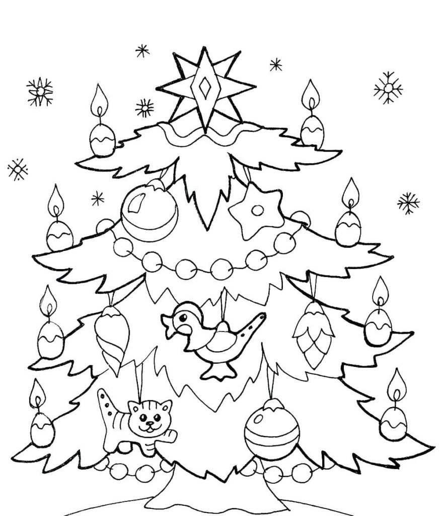 Exuberante árbol de Navidad con adornos